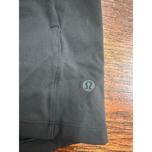 Lululemon On The Fly Black Mid Rise Pull On Shorts Size 2 - Picture 4 of 6